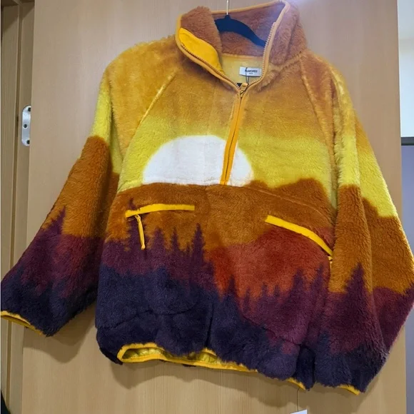 Rumored Sun Valley Sherpa - Picture 2 of 7